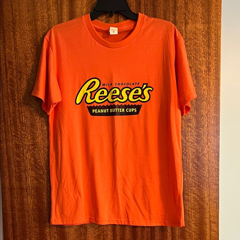 Men’s Reese’s tee from Hershey World PA, smoke free home